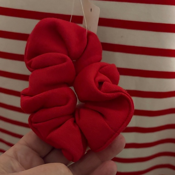 Oversized Nanette Lepore Red and White Striped Sweatshirt - Picture 3 of 6